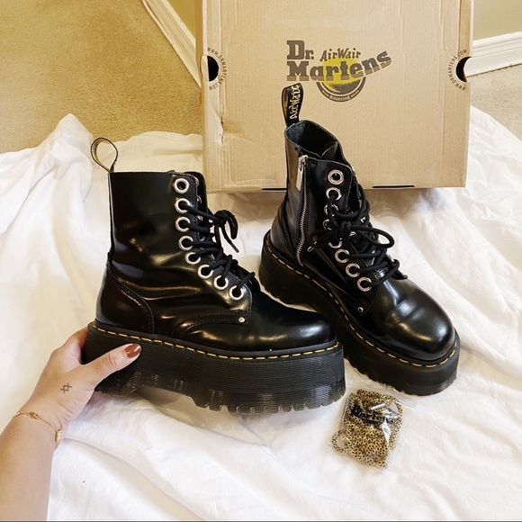 Dr. Martens JADON MAX Boots - Picture 2 of 16